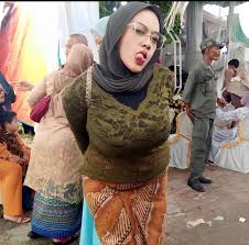 Viral ABG Indo Estewe Jilbab Wiwik Pulang Kondangan Demi Tumpangan Mobil Top Global New Trending 2025