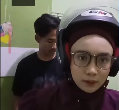 Top Trending 20 Video Viral Modus Lajang Seorang Istri di Grebek Suami Sah Saat Wikwik Film Abg